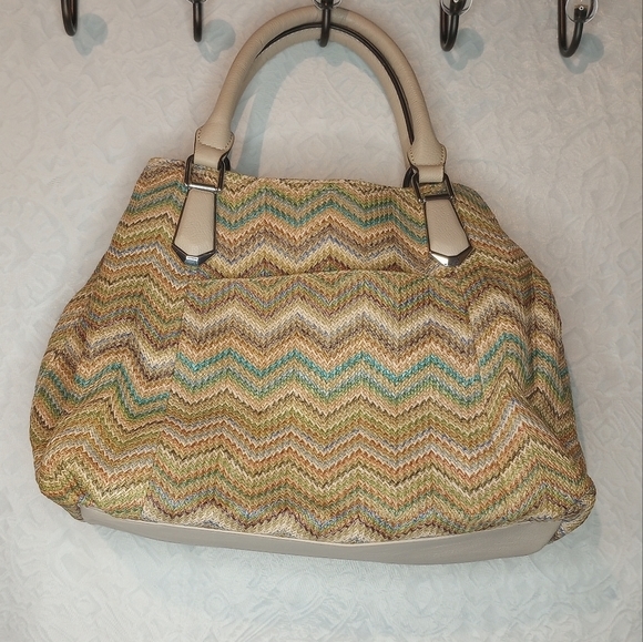 Vera Wang Woven Straw Chevron Zig Zag Hobo shoulder style Handbag - Picture 2 of 8